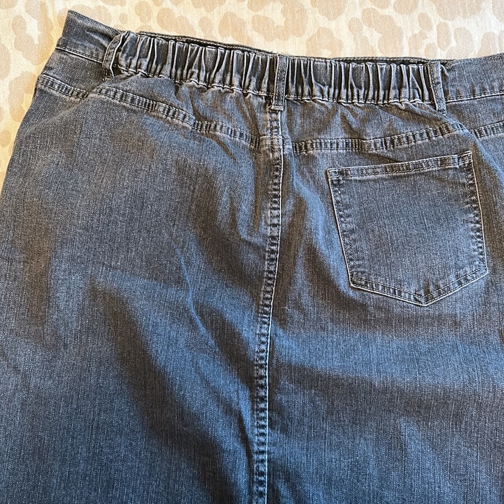 NWOT grey black denim skirt - Picture 2 of 3